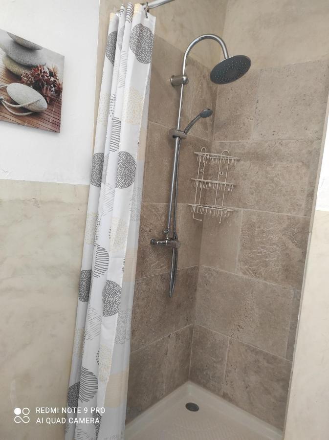 Entre Ble Et Lavande Apartamento Bonnieux Exterior foto